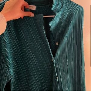 Blue storets matching set.